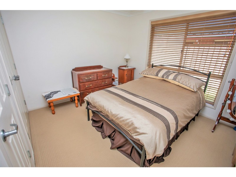 10 Cole Street, Chinchilla QLD 4413