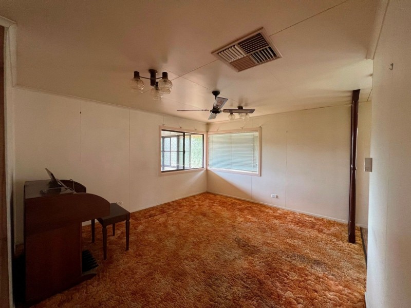 112 Zeller St, Chinchilla QLD 4413