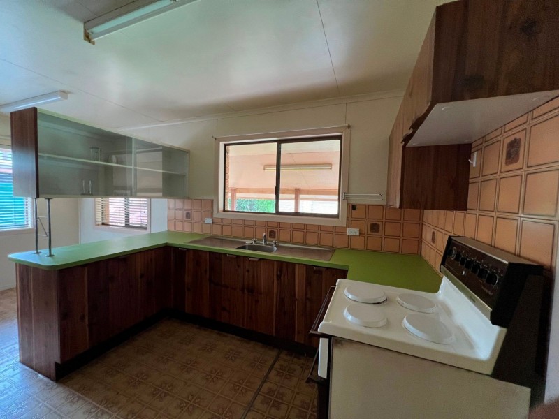 112 Zeller St, Chinchilla QLD 4413