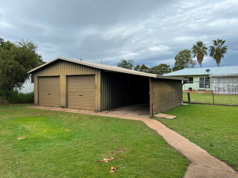 112 Zeller St, Chinchilla QLD 4413