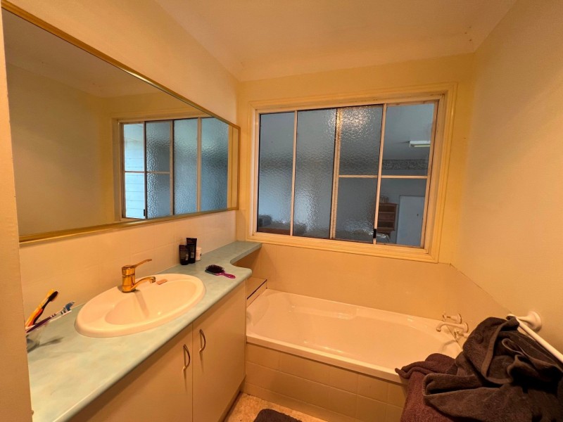 250 Roche Creek Road, Wandoan QLD 4419