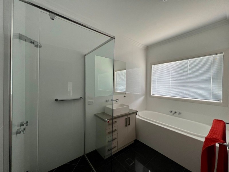 1 Sommerfeld Cres, Chinchilla QLD 4413