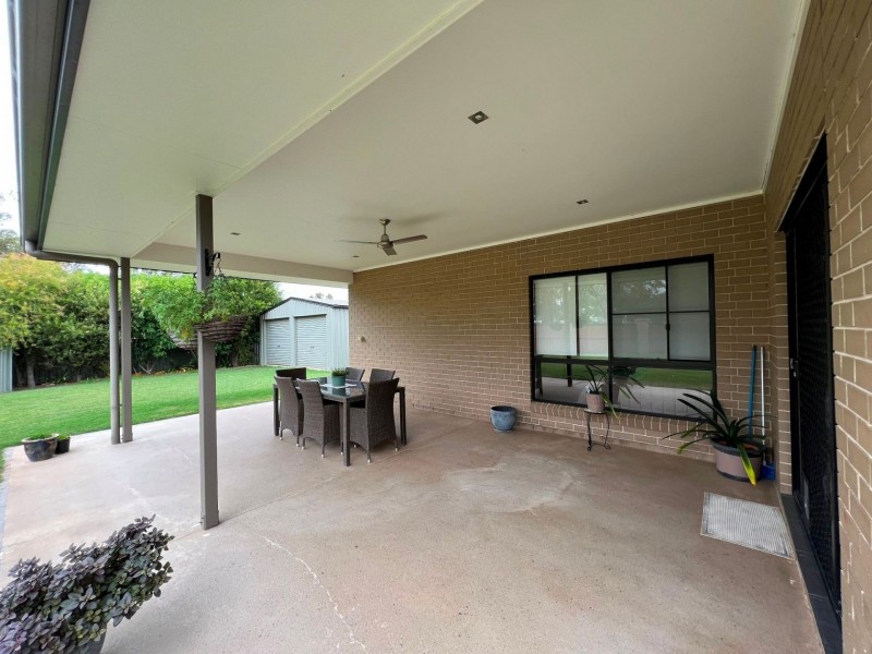 1 Sommerfeld Cres, Chinchilla QLD 4413