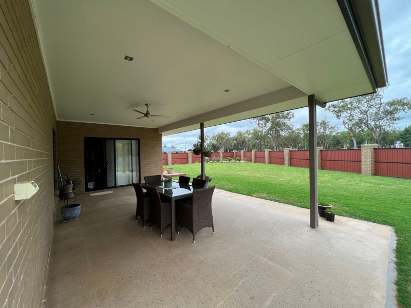 1 Sommerfeld Cres, Chinchilla QLD 4413