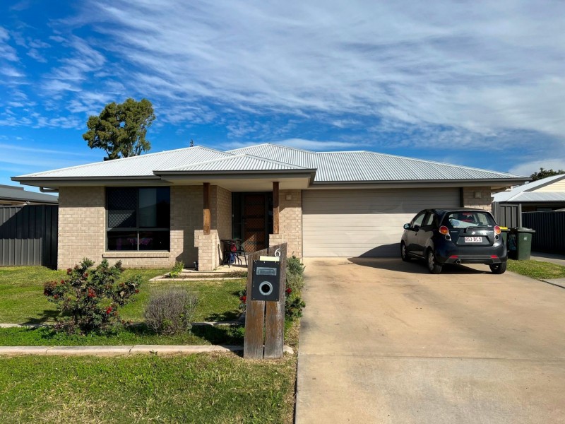 6 Dudley St, Chinchilla QLD 4413