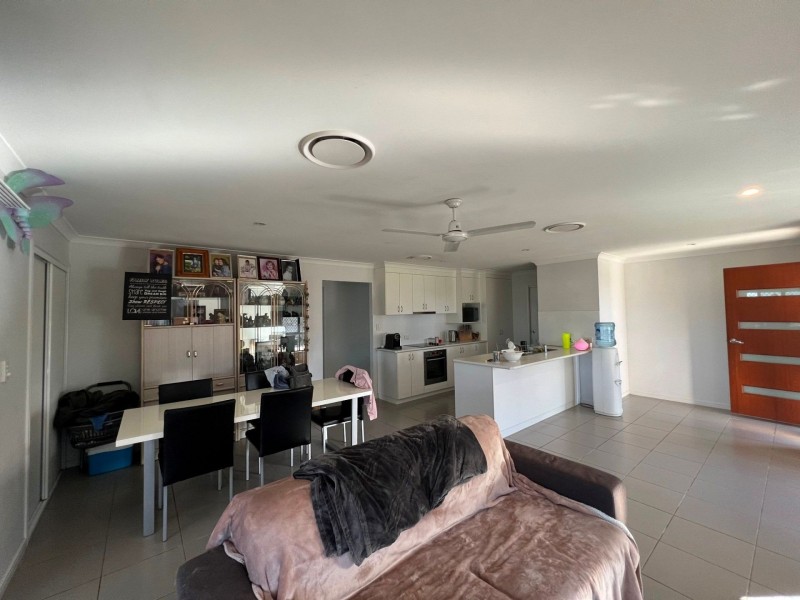 6B Dudley St, Chinchilla QLD 4413