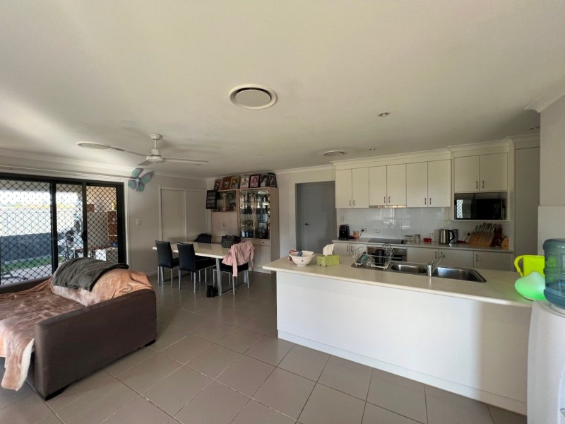 6B Dudley St, Chinchilla QLD 4413