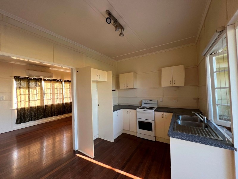 10 East Street, Wandoan QLD 4419