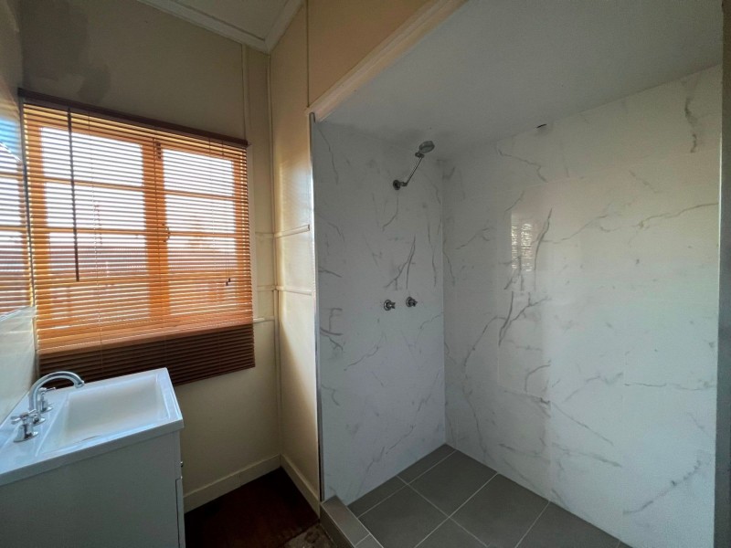 10 East Street, Wandoan QLD 4419