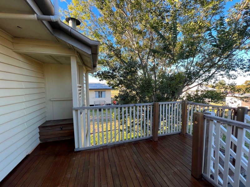 10 East Street, Wandoan QLD 4419