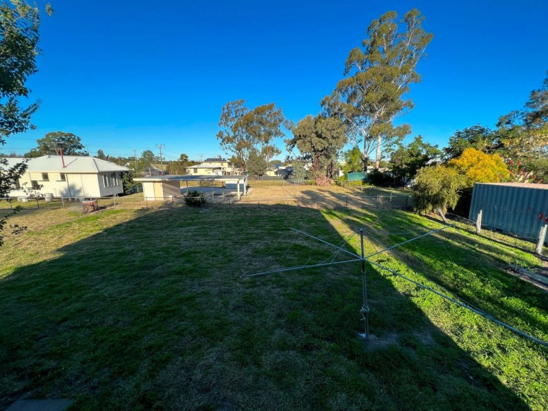 10 East Street, Wandoan QLD 4419