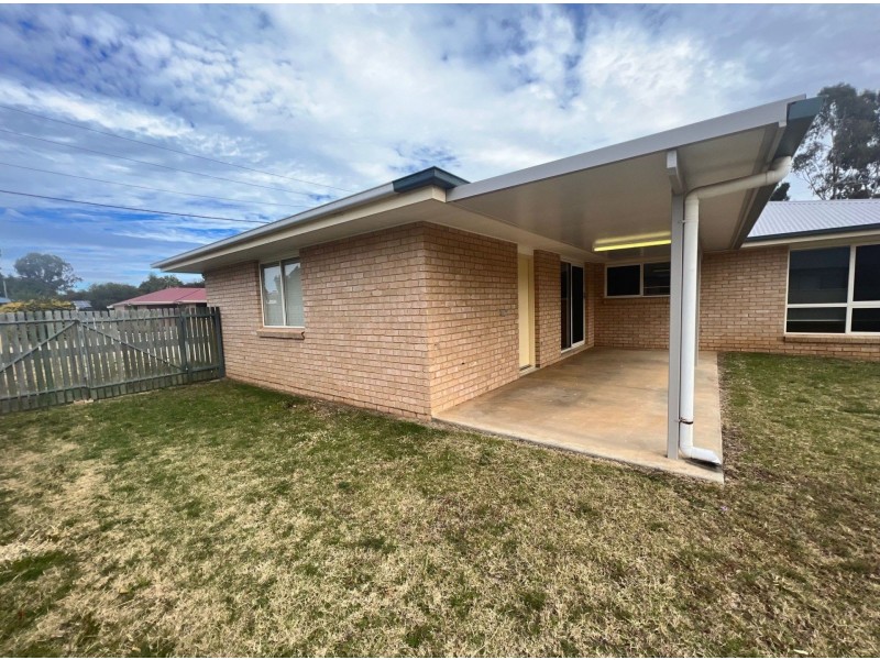 56 Beasley Street, Chinchilla QLD 4413