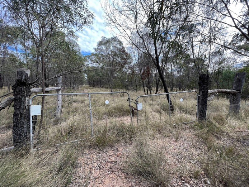 989 Boort Koi Road, Miles QLD 4415