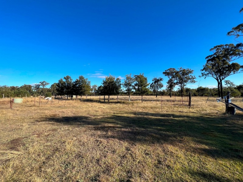 97 Golden Glow Road, Tara QLD 4421