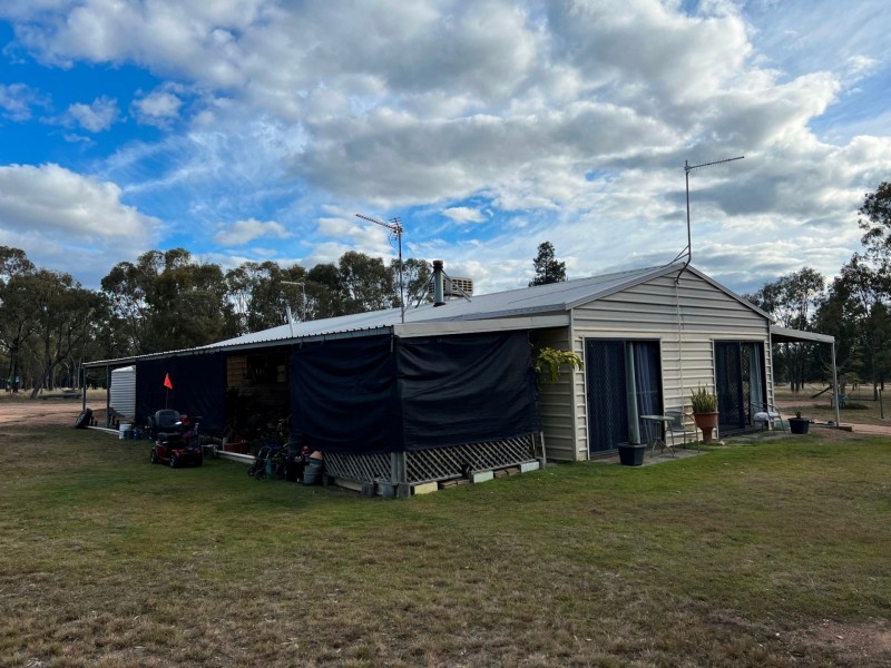 75 Golden Glow Road, Tara QLD 4421