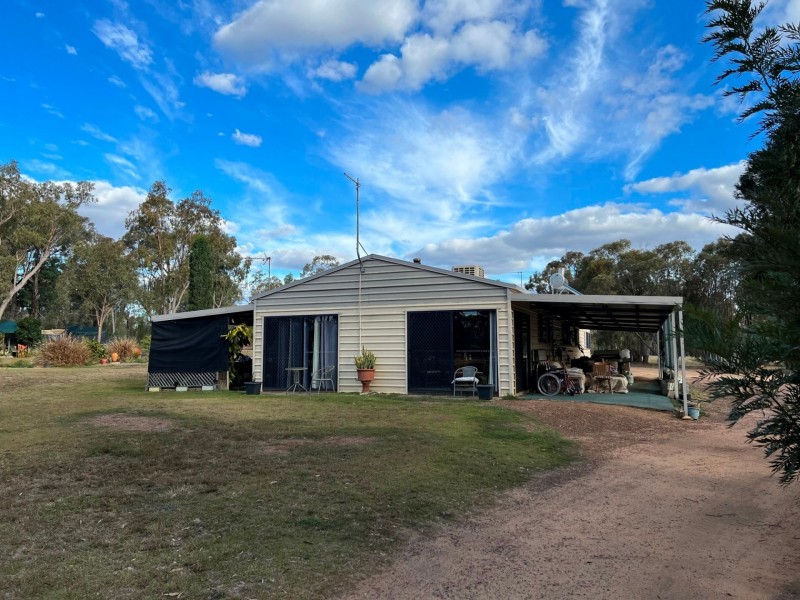 75 Golden Glow Road, Tara QLD 4421