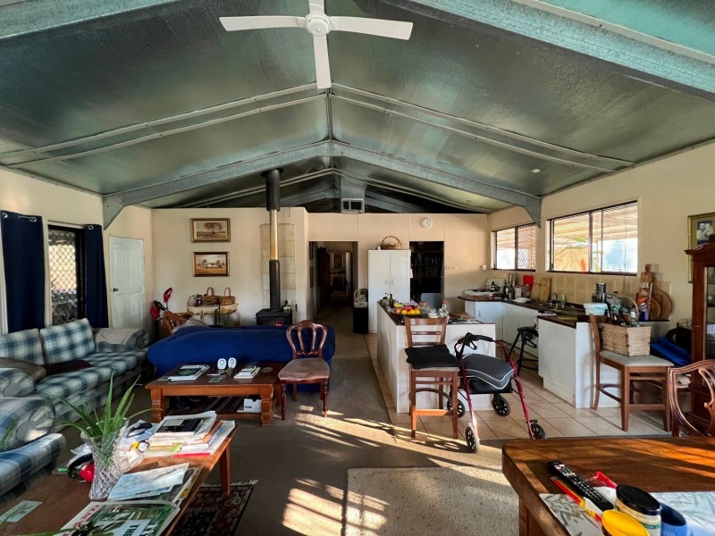 75 Golden Glow Road, Tara QLD 4421