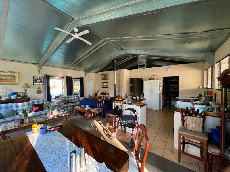 75 Golden Glow Road, Tara QLD 4421