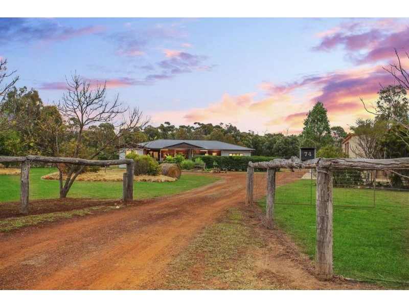 74 Ainsworth Street, Chinchilla QLD 4413