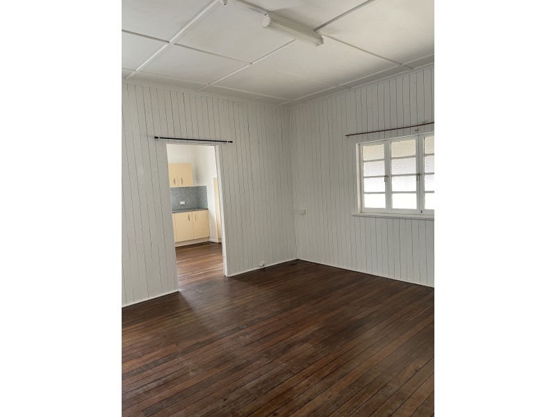 32 Helena Street, Chinchilla QLD 4413