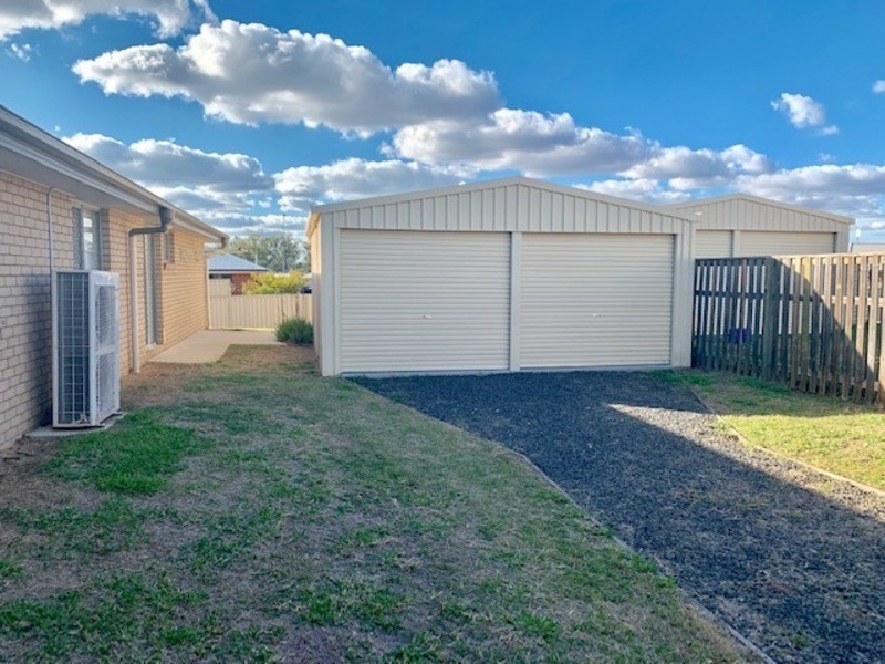 8 Freeman Close, Chinchilla QLD 4413