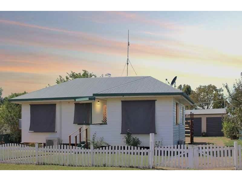 9 Atkins Street, Chinchilla QLD 4413