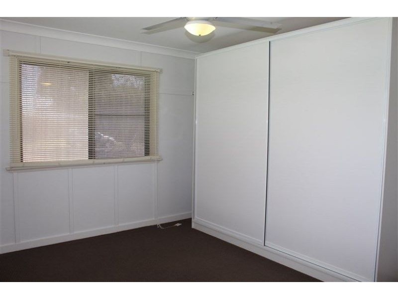 9 Atkins Street, Chinchilla QLD 4413