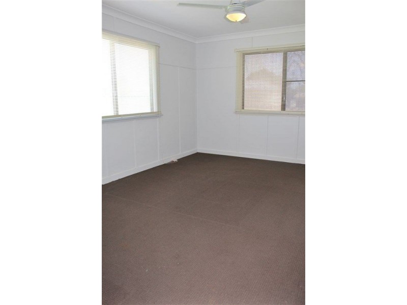 9 Atkins Street, Chinchilla QLD 4413