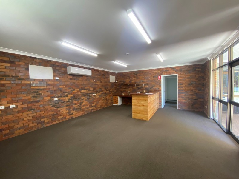 Unit 1/50 Middle St, Chinchilla QLD 4413