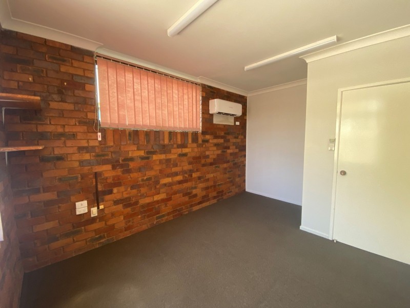 Unit 1/50 Middle St, Chinchilla QLD 4413