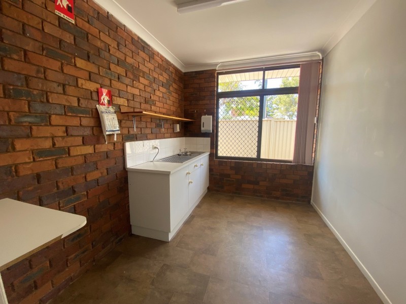 Unit 1/50 Middle St, Chinchilla QLD 4413