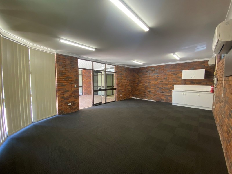 Unit 2/50 Middle St, Chinchilla QLD 4413