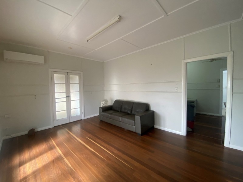 75 Middle St, Chinchilla QLD 4413