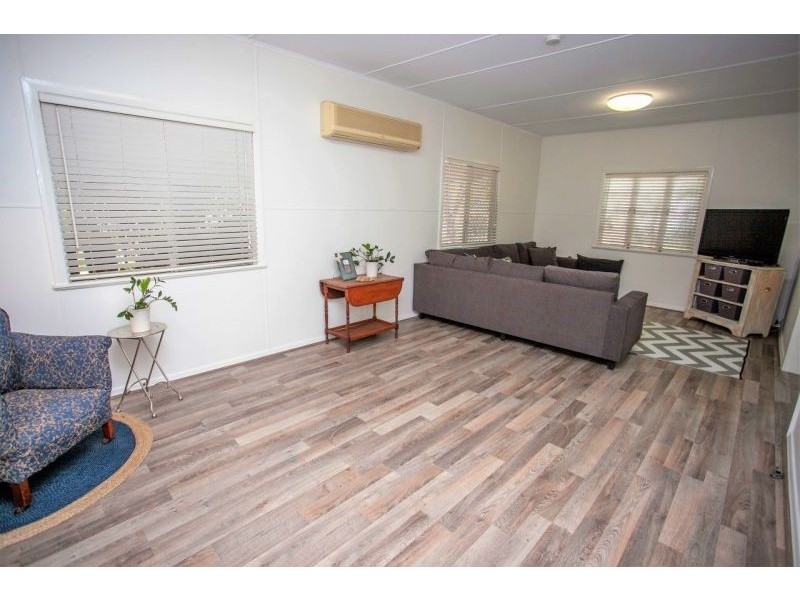 1 Barber Street, Chinchilla QLD 4413