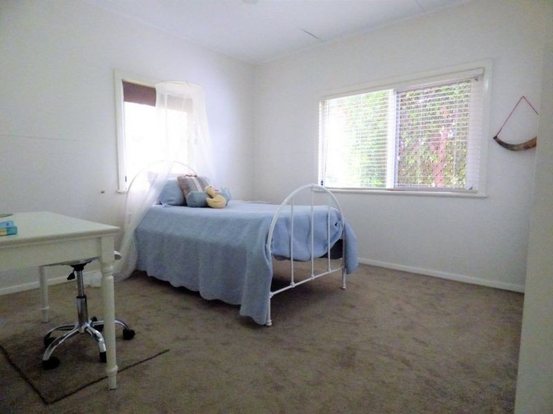 1 Barber Street, Chinchilla QLD 4413