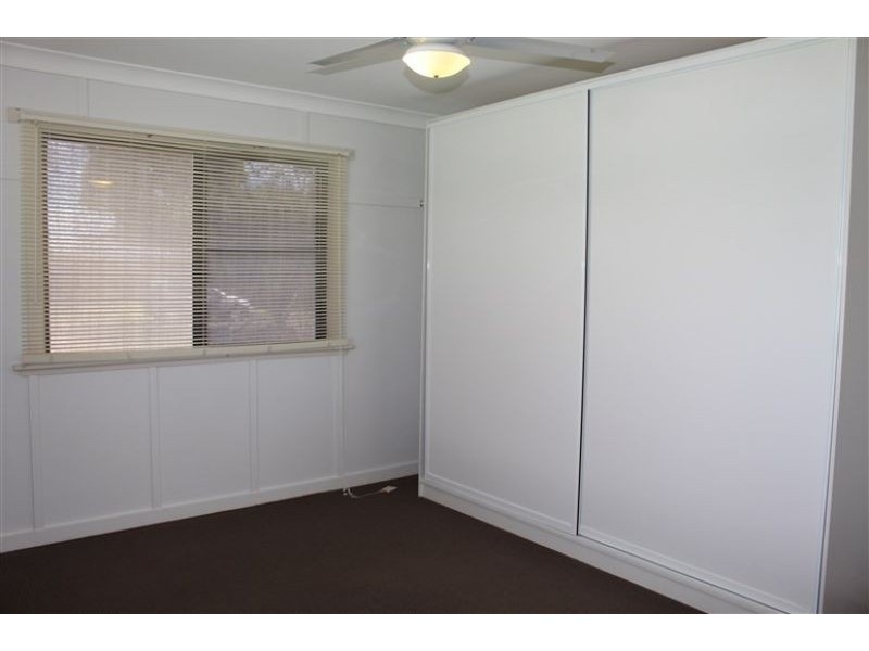 9 Atkins Street, Chinchilla QLD 4413