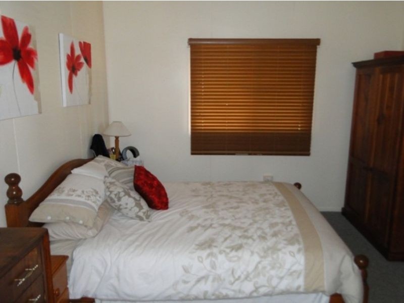 12 Dorney Street, Chinchilla QLD 4413