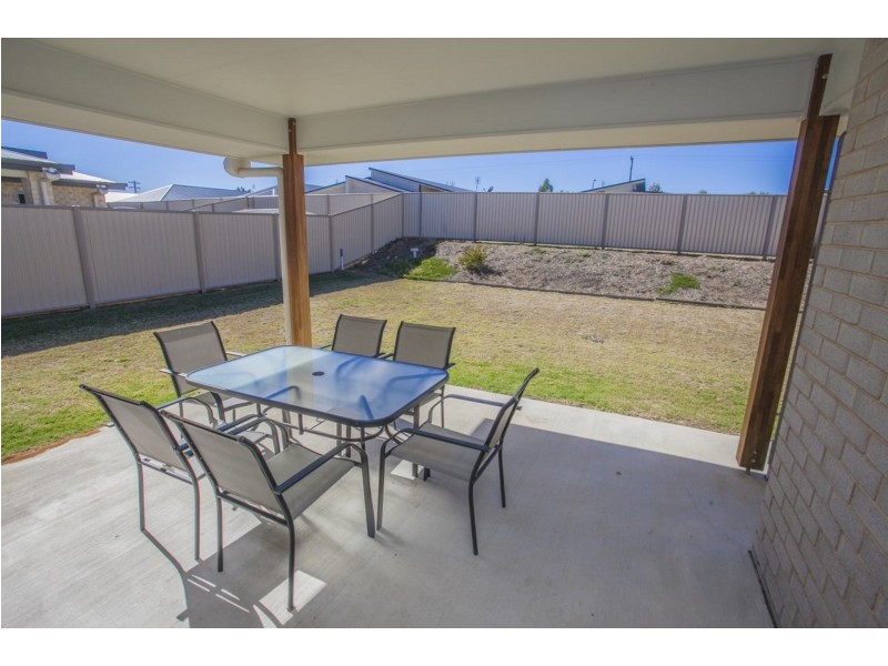 23 Ellem Drive, Chinchilla QLD 4413