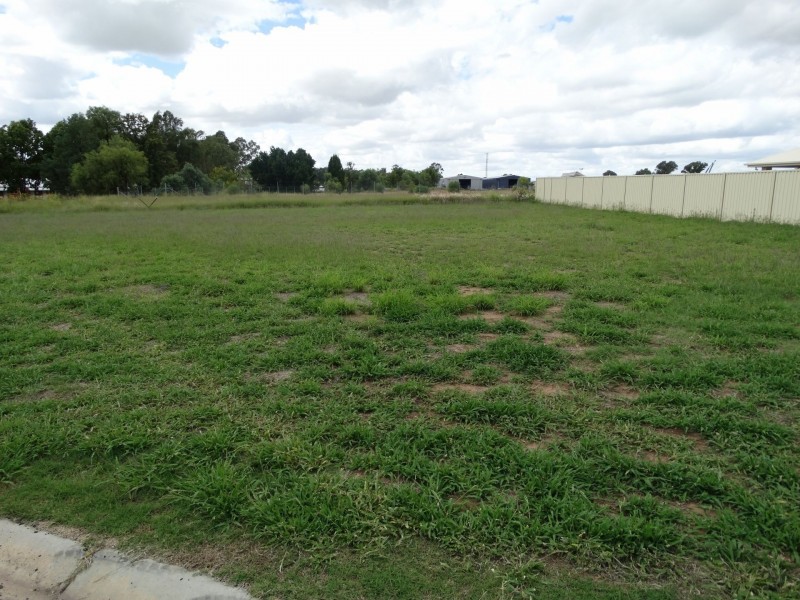 6 Wheildon Way, Chinchilla QLD 4413