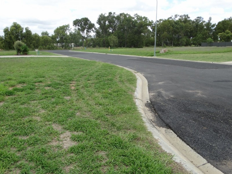 6 Wheildon Way, Chinchilla QLD 4413