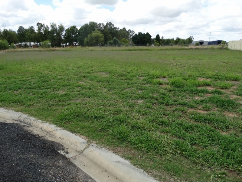 6 Wheildon Way, Chinchilla QLD 4413