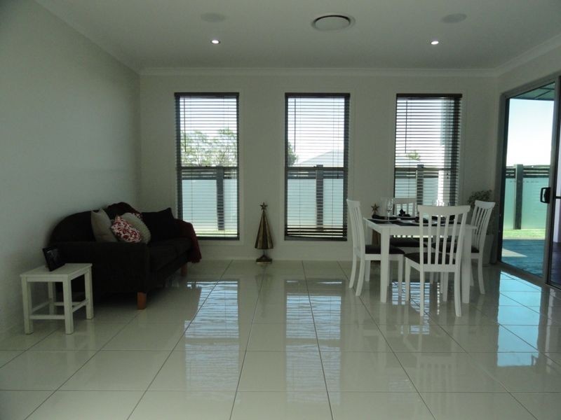 2 Barnsley Street, Chinchilla QLD 4413