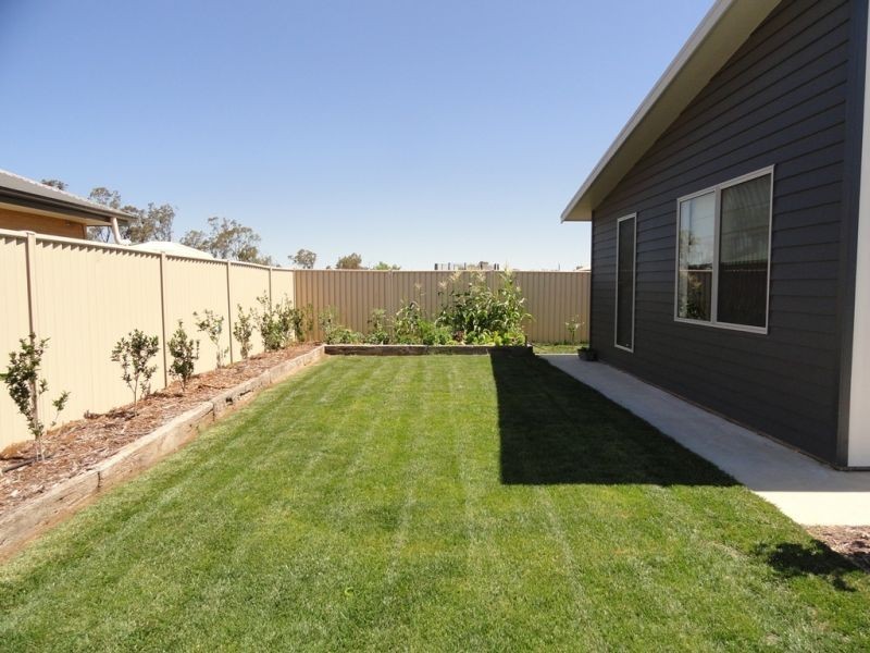 2 Barnsley Street, Chinchilla QLD 4413