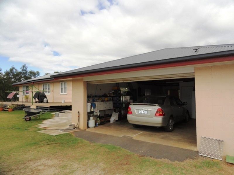 107 Cemetery Road, Chinchilla QLD 4413