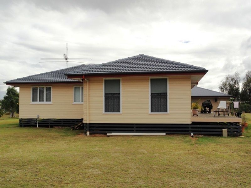 107 Cemetery Road, Chinchilla QLD 4413