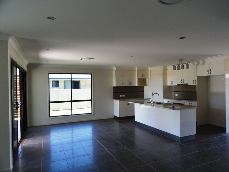 6 Sommerfeld Crescent, Chinchilla QLD 4413