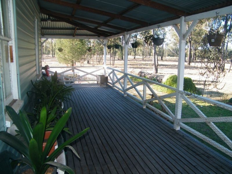 129 Emu Parade, Tara QLD 4421