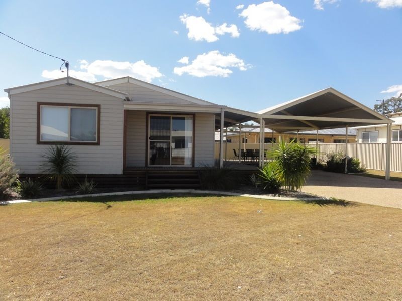 5 McAuliffe Street, Miles QLD 4415