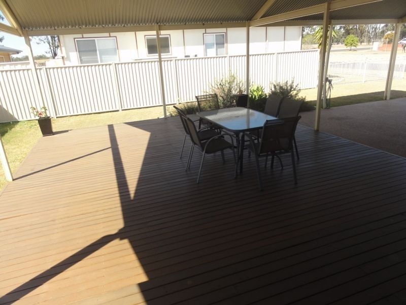 5 McAuliffe Street, Miles QLD 4415