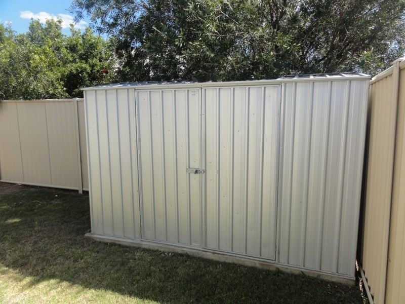 5 McAuliffe Street, Miles QLD 4415
